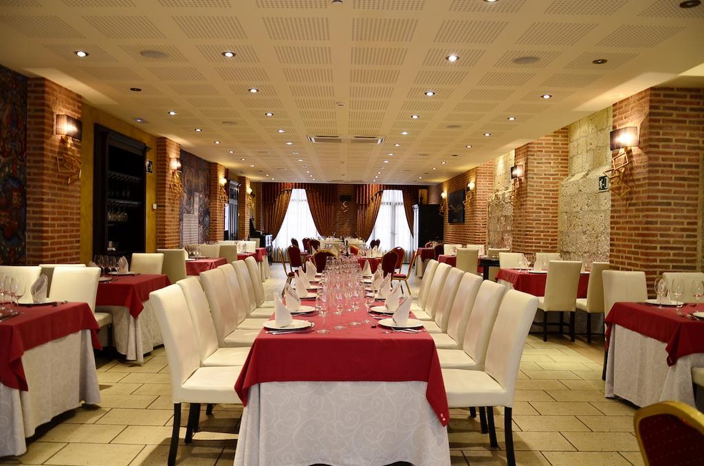 Hospedium Hotel Vittoria Colonna Medina de Ríoseco Buitenkant foto